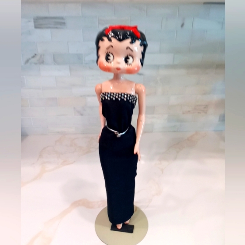 Vtg Artist Handmade Porcelain Hand painted Betty Boop Figurine Black Nylon Dress